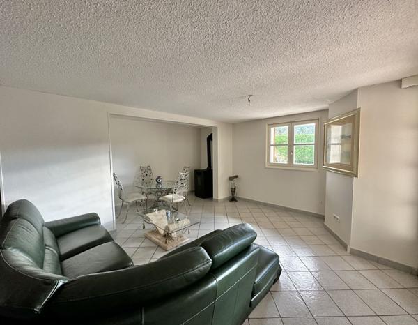 Vente Maison180 m² - 6 Pièces - ST GERMAIN LAPRADE (43700)