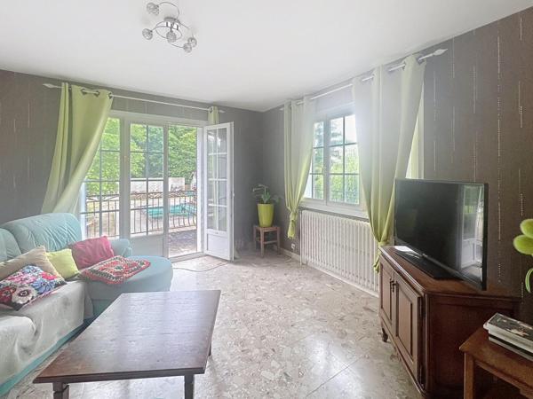 Pavillon 4 chambres à ESSERTENNE-ET-CECEY