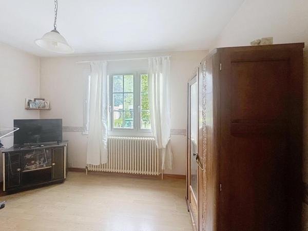 Pavillon 4 chambres à ESSERTENNE-ET-CECEY