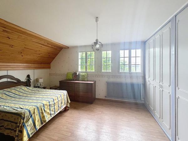 Pavillon 4 chambres à ESSERTENNE-ET-CECEY