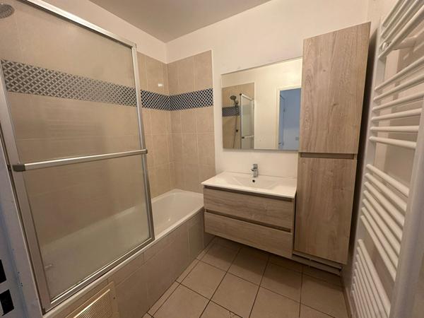 Appartement Meaux 3 pièce(s) 63.5 m2, place de parking a 5min de la gare !!