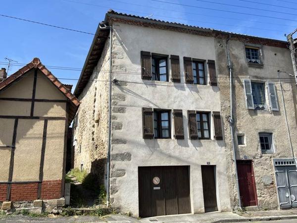 Maison 68 695 € Confolens 4 p 94 m² DPE D