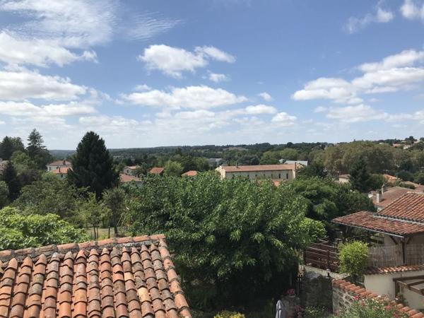 Maison 68 695 € Confolens 4 p 94 m² DPE D