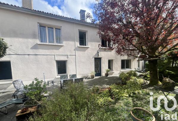 Maison à vendre 7 pièces 246 m² Parthenay