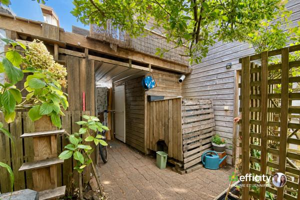 Maison
         2 pièces
        - 72 m² Exclusivité 364 900 € *