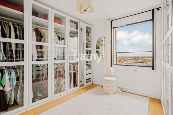 Appartement + cave+ 2 stationnements