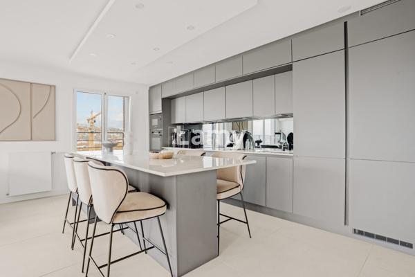 Appartement + cave+ 2 stationnements