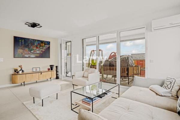 Appartement + cave+ 2 stationnements