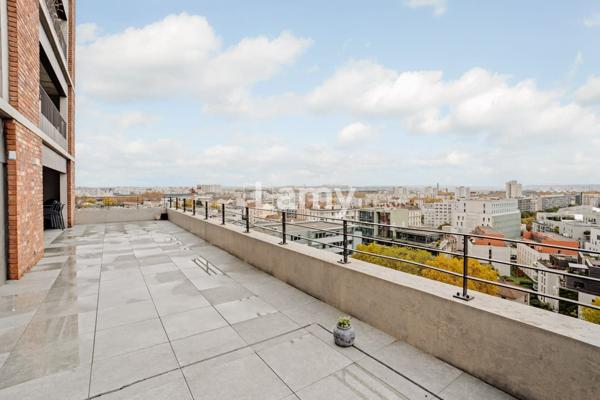 Appartement + cave+ 2 stationnements