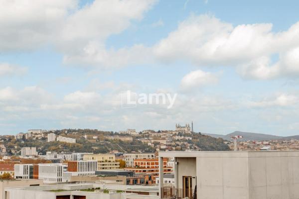 Appartement + cave+ 2 stationnements