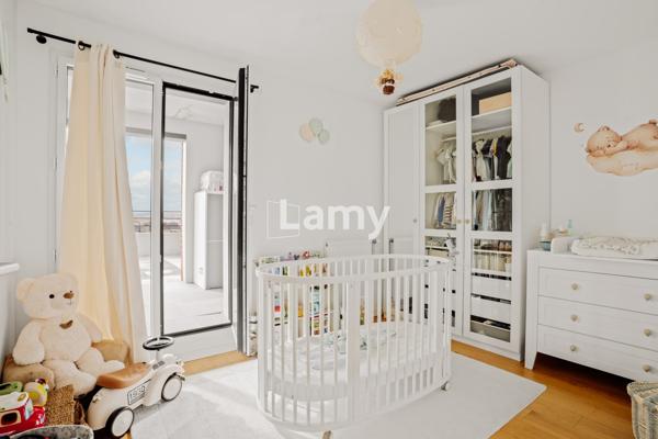 Appartement + cave+ 2 stationnements