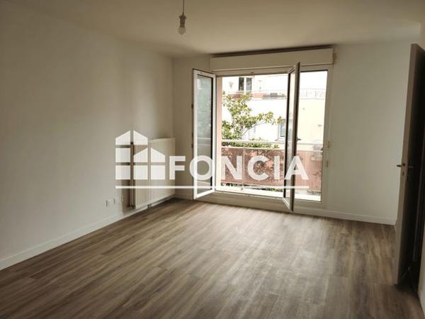 Location Studio 28 m² - 11 RUE DR MICHEL GIBERT Chartres 28000