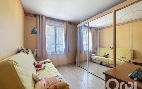 Maison à vendre    5 pièces • 90 m2 Villeneuve-Loubet