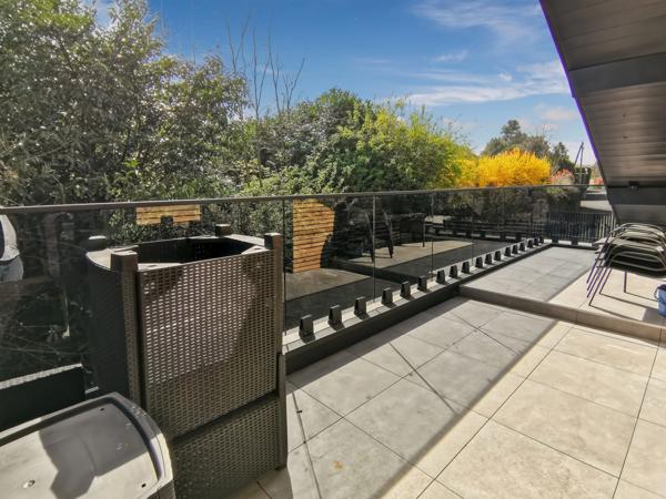 Dpt Haute Savoie (74), à vendre NEUVECELLE - HAUT DE GAMME - Appartement T4 de 132 m2 en attique vue lac exceptionnelle