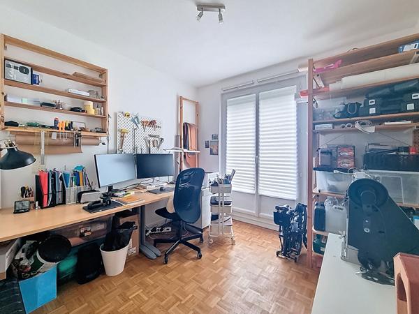 Appartement 3 pièces 59.71 m2 lumineux -coeur de Saint-Cyr-sur-Loire - parking et cave