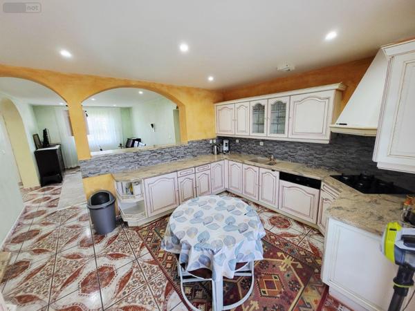 Maison à vendre à Ussel en Corrèze (19200), ref : UM 1308