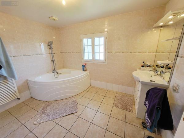 Maison à vendre à Ussel en Corrèze (19200), ref : UM 1308