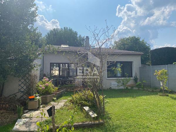 Noisy-le-Grand  - Yvris - A vendre maison 5 pièces avec sous-sol et dépendance