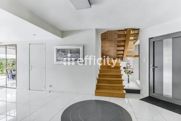 Maison 10 pièces - 393 m² Bien prestige