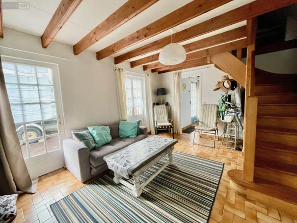 Maison à vendre à Trévou-Tréguignec dans les Côtes-d'Armor (22660), ref : A21