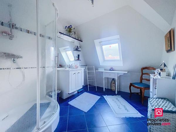 Secteur Bonnétable, villa contemporaine de 230 m2 avec piscine