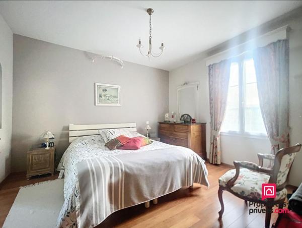 Secteur Bonnétable, villa contemporaine de 230 m2 avec piscine