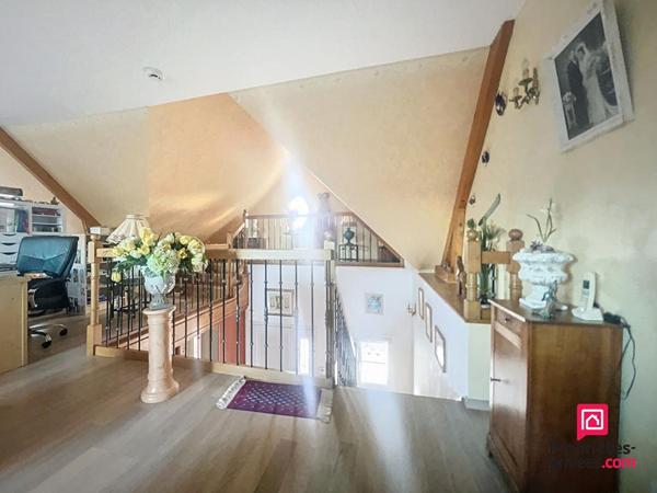 Secteur Bonnétable, villa contemporaine de 230 m2 avec piscine