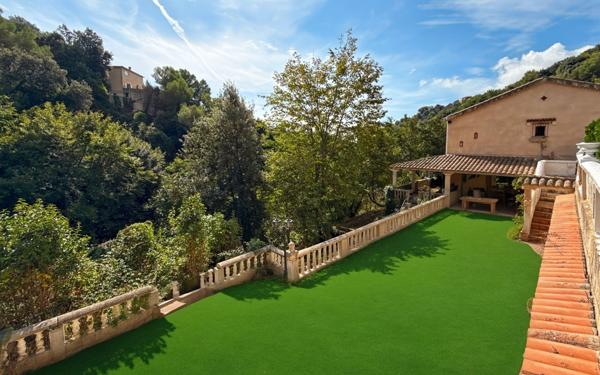 Maison à vendre    5 pièces • 135 m2 Nice