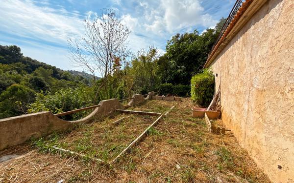 Maison à vendre    5 pièces • 135 m2 Nice