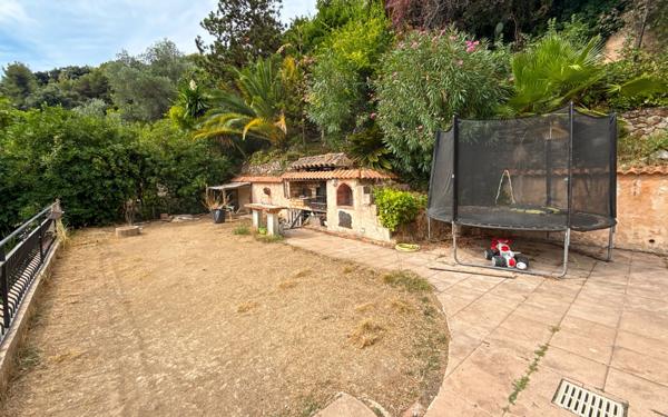 Maison à vendre    5 pièces • 135 m2 Nice