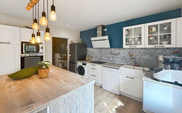 Maison à vendre    5 pièces • 135 m2 Nice