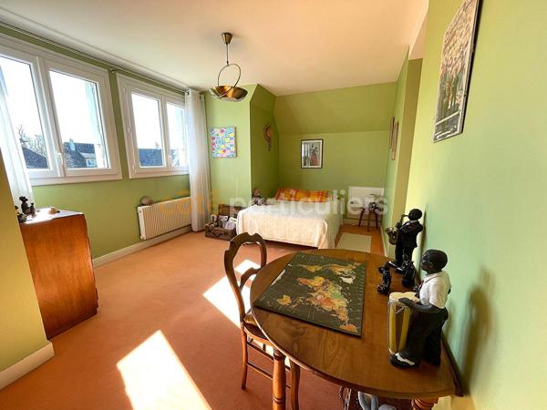 Vente
                Maison131 m² - 6 Pièces -
                    CAEN (14000)