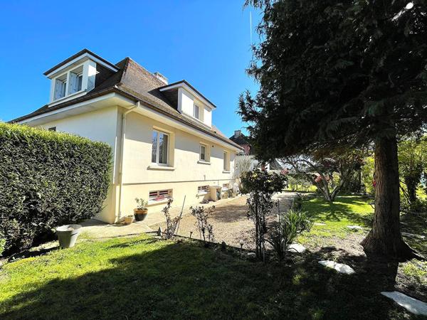 Vente
                Maison131 m² - 6 Pièces -
                    CAEN (14000)