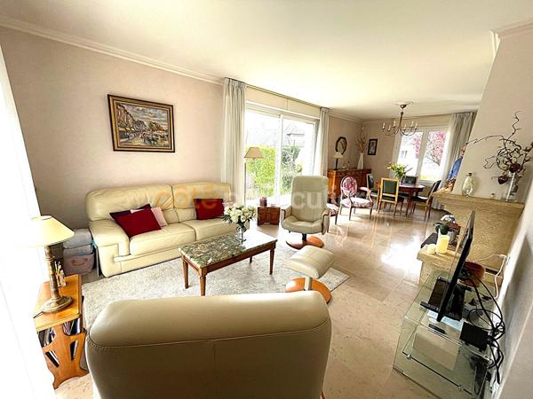 Vente
                Maison131 m² - 6 Pièces -
                    CAEN (14000)