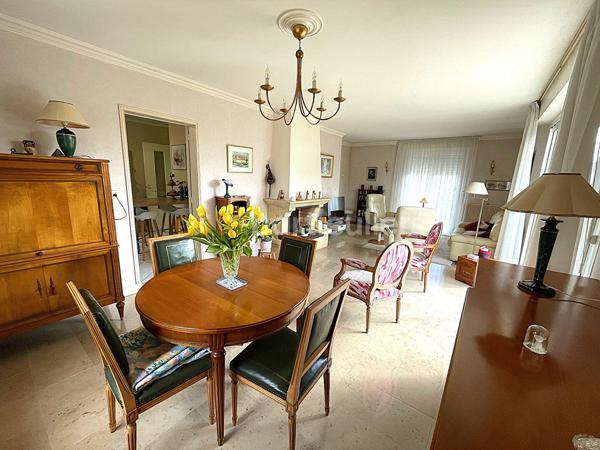 Vente
                Maison131 m² - 6 Pièces -
                    CAEN (14000)