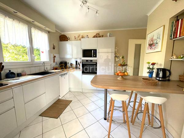 Vente
                Maison131 m² - 6 Pièces -
                    CAEN (14000)