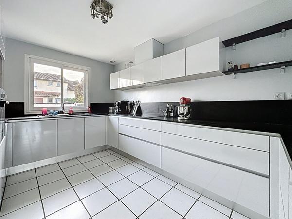 MERIGNAC ARLAC A VENDRE MAISON 4 CHAMBRES GARAGE PROCHE TRAM