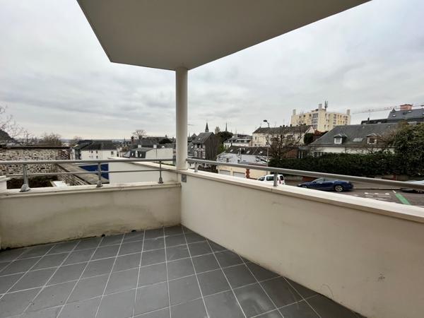 Local commercial Rouen