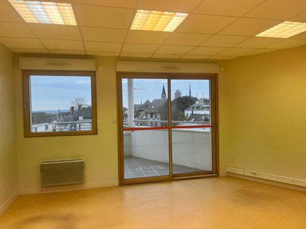 Local commercial Rouen