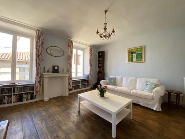 Maison à vendre |  Rochechouart |  6 pièces | 184 m²