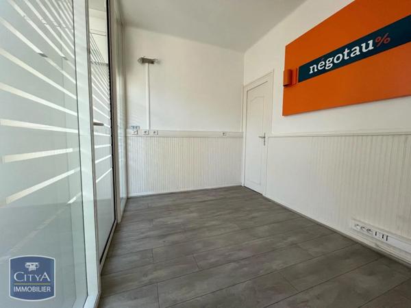 Location local commercial 16.99m²