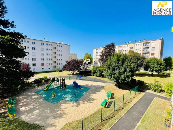Appartement 4 pièces à vendre à Conflans-Sainte-Honorine - Réf. 8182 170 000 € **  - Référence  8322