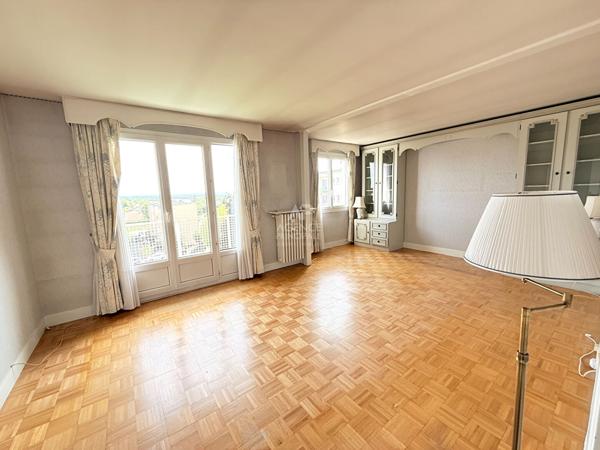 Appartement 4 pièces à vendre à Conflans-Sainte-Honorine - Réf. 8182 170 000 € **  - Référence  8322