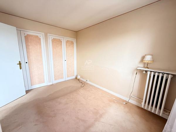 Appartement 4 pièces à vendre à Conflans-Sainte-Honorine - Réf. 8182 170 000 € **  - Référence  8322