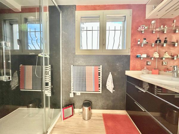 Maison à vendre 6 pièces SAINT AYGULF (83)