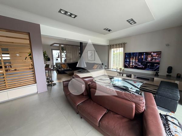 Maison 8 pièces 186 m2