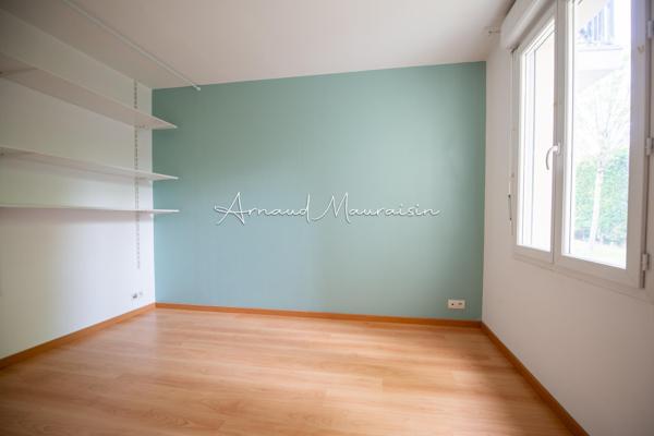 Appartement F3 en rez-de-chaussée avec jardin