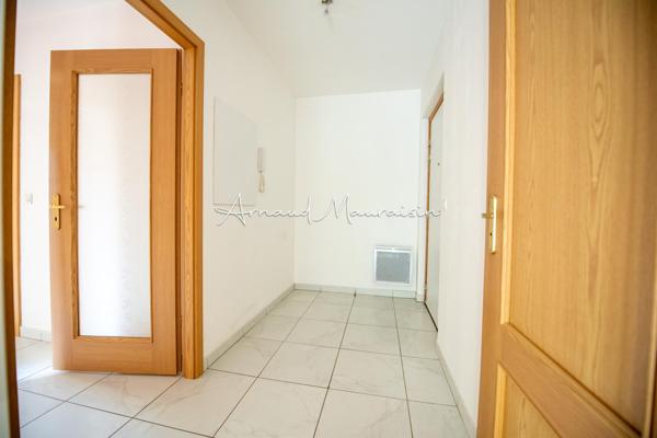 Appartement F3 en rez-de-chaussée avec jardin