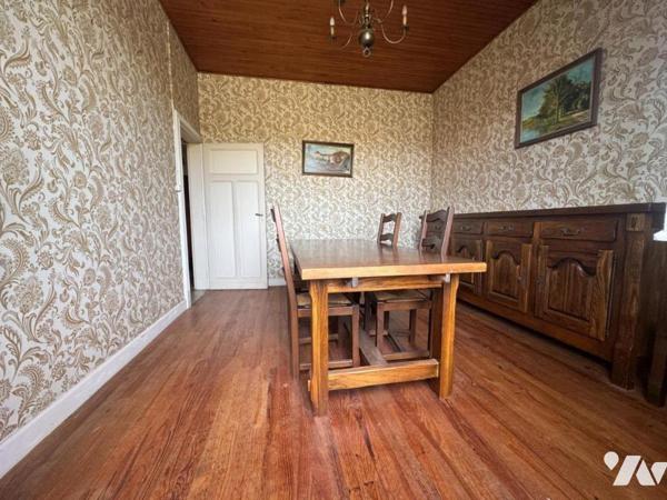 PROCHE CENTRE VILLE, MAISON AVEC JARDIN ET DEPENDANCES