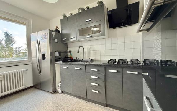 Appartement à vendre    5 pièces • 101,34 m2 Chenôve